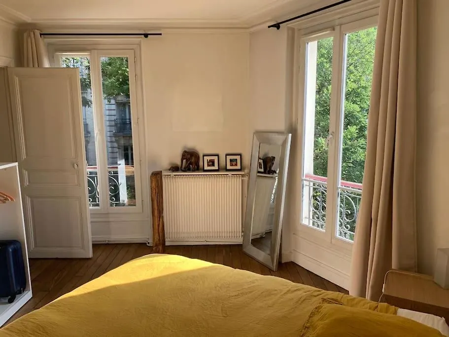 Haussmanien Au Coeur Du Village Montmartre ! Apartament