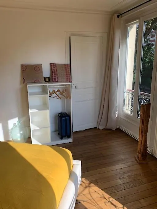Haussmanien Au Coeur Du Village Montmartre !